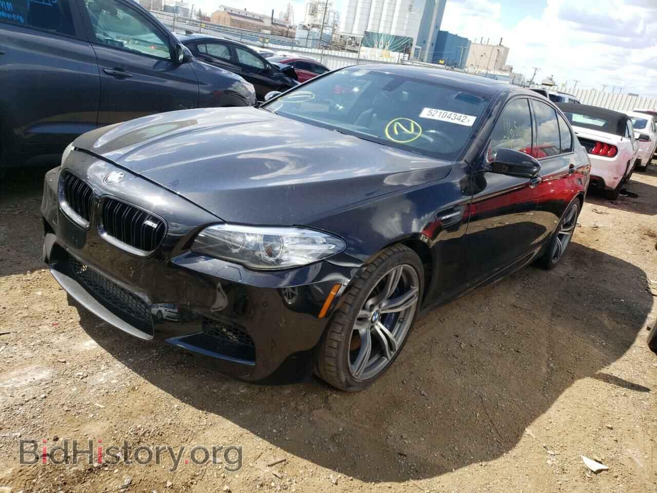 2014 BMW M5 - VIN: WBSFV9C52ED097539 - Photo 2