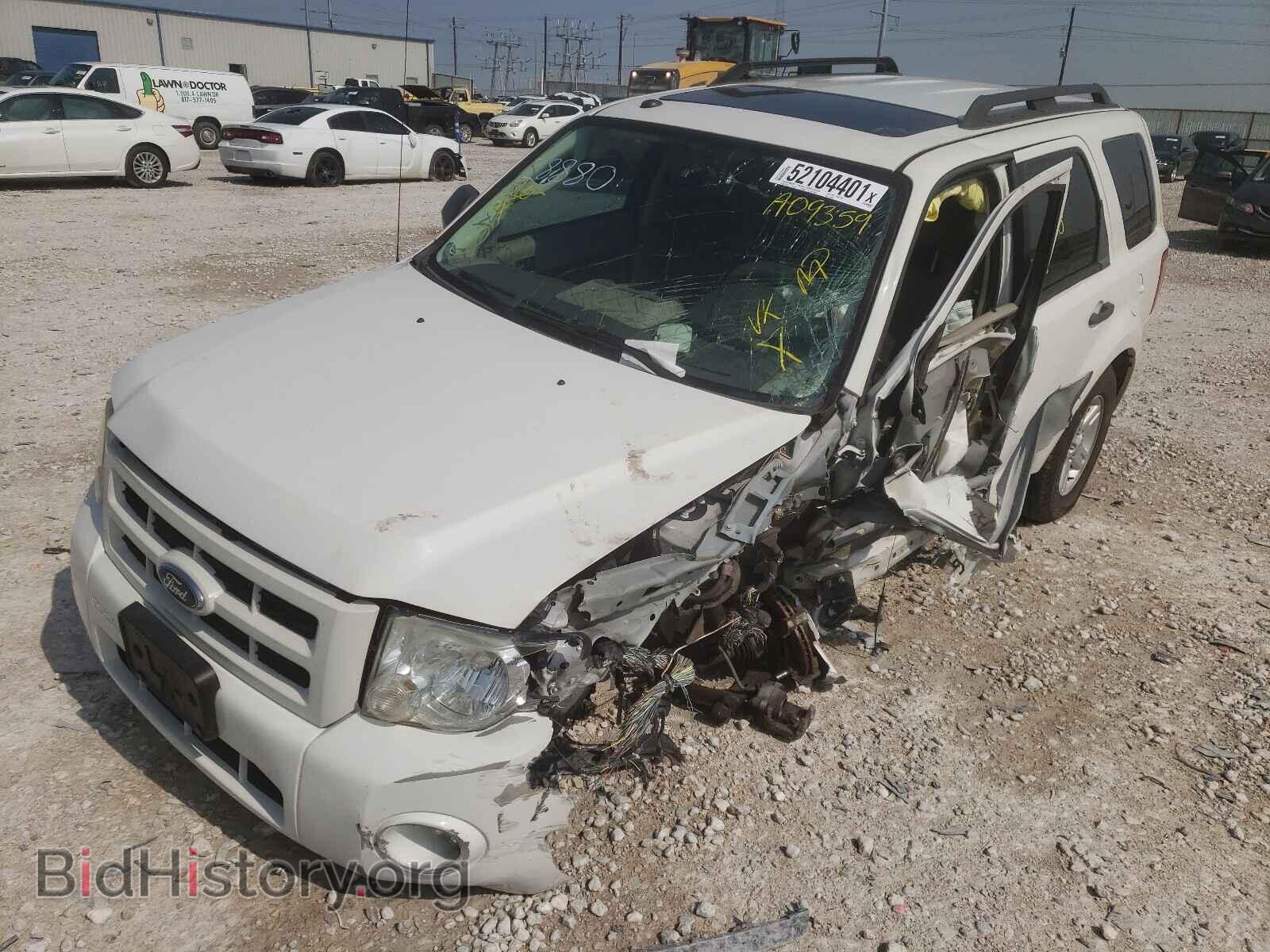 2009 FORD ESCAPE - VIN: 1FMCU49379KA09359 - Фото 2