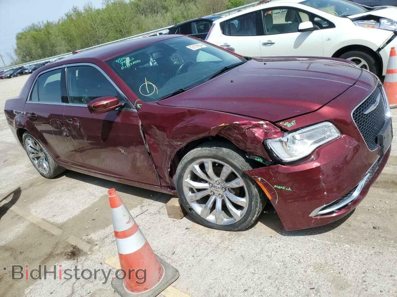 2019 CHRYSLER 300 - VIN: 2C3CCAAG6KH668488 - Фото 4