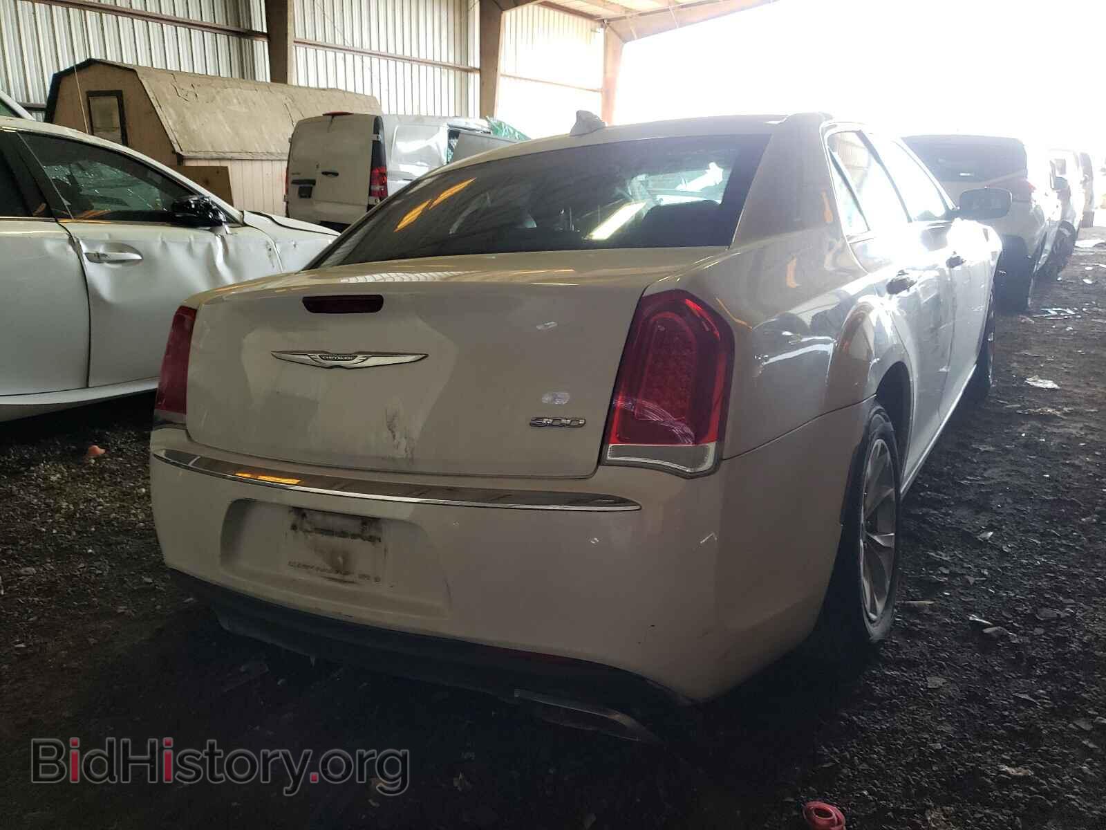 2016 CHRYSLER 300 - VIN: 2C3CCAAG3GH248288 - Фото 4