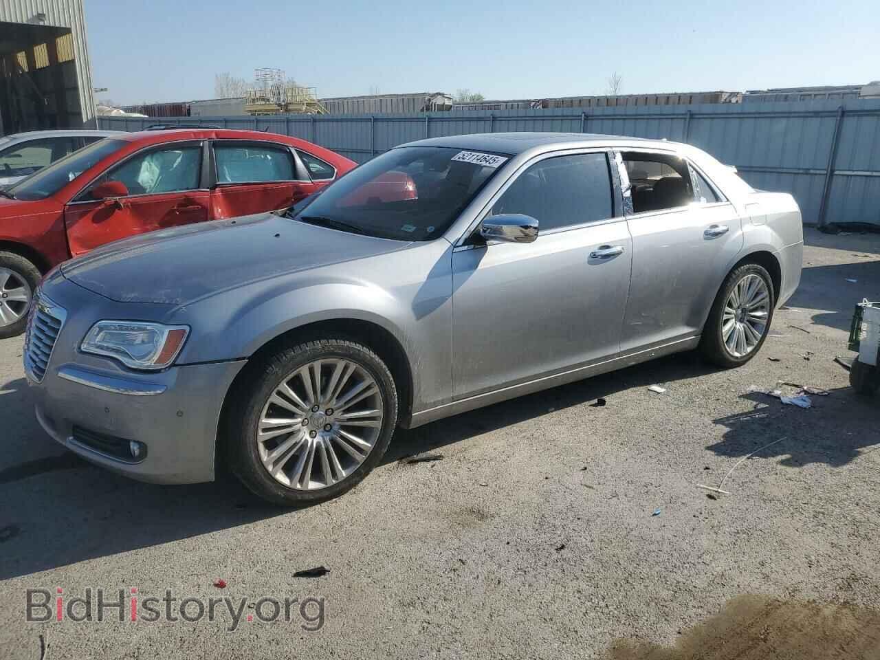 Photo 2C3CA6CT6BH536585 - CHRYSLER 300 2011