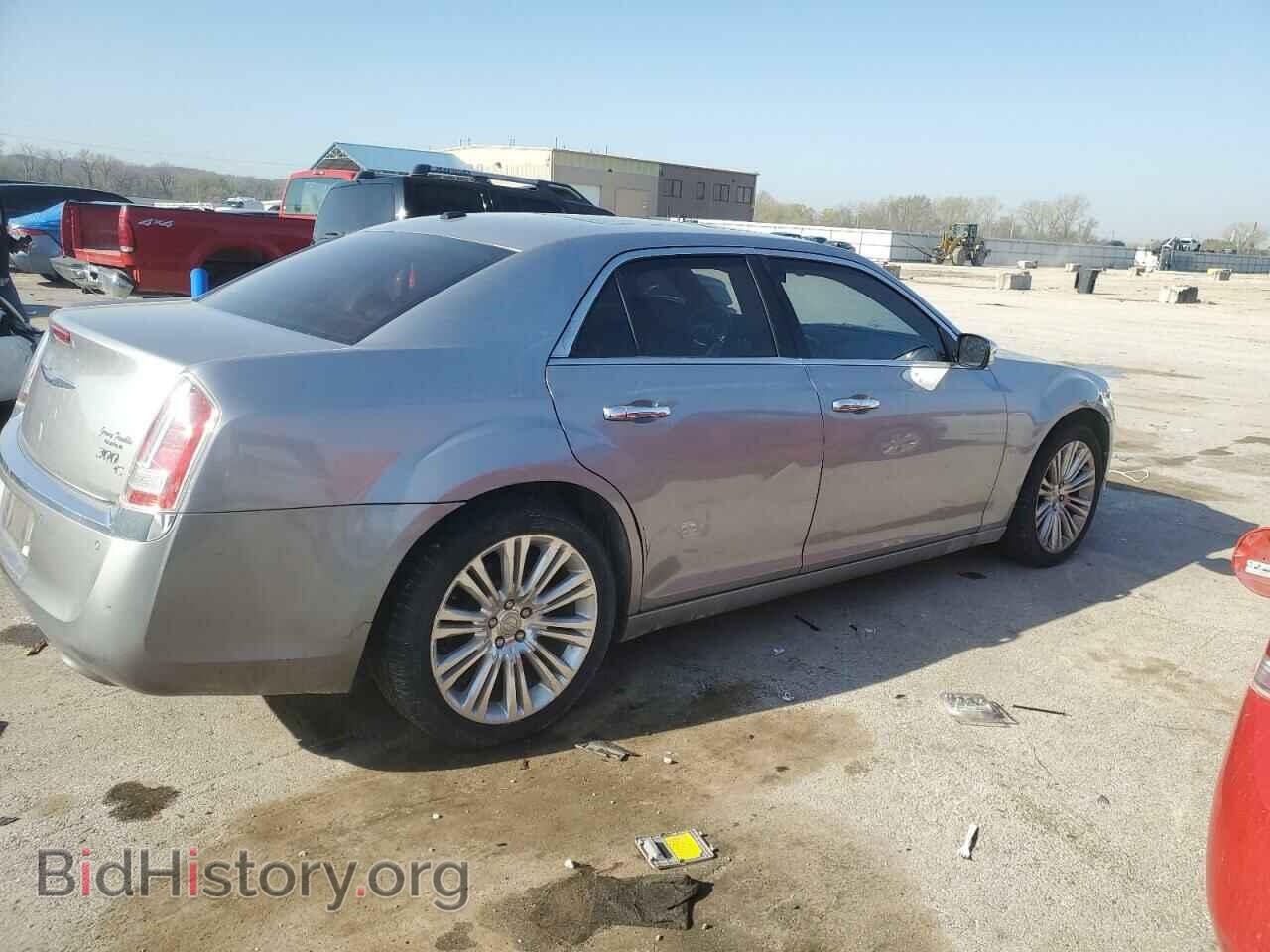 2011 CHRYSLER 300 - VIN: 2C3CA6CT6BH536585 - Фото 3