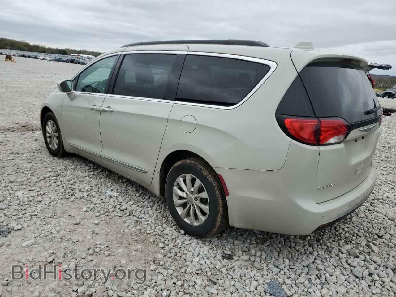 2017 CHRYSLER PACIFICA - VIN: 2C4RC1BG2HR665451 - Фото 2
