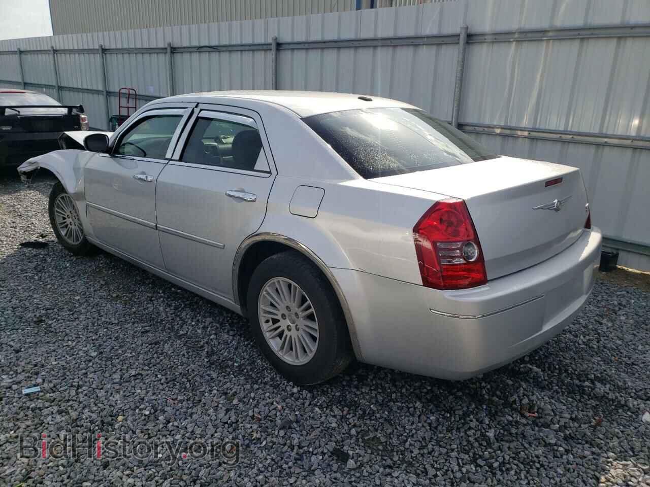2010 CHRYSLER 300 - VIN: 2C3CA5CV2AH248900 - Фото 3