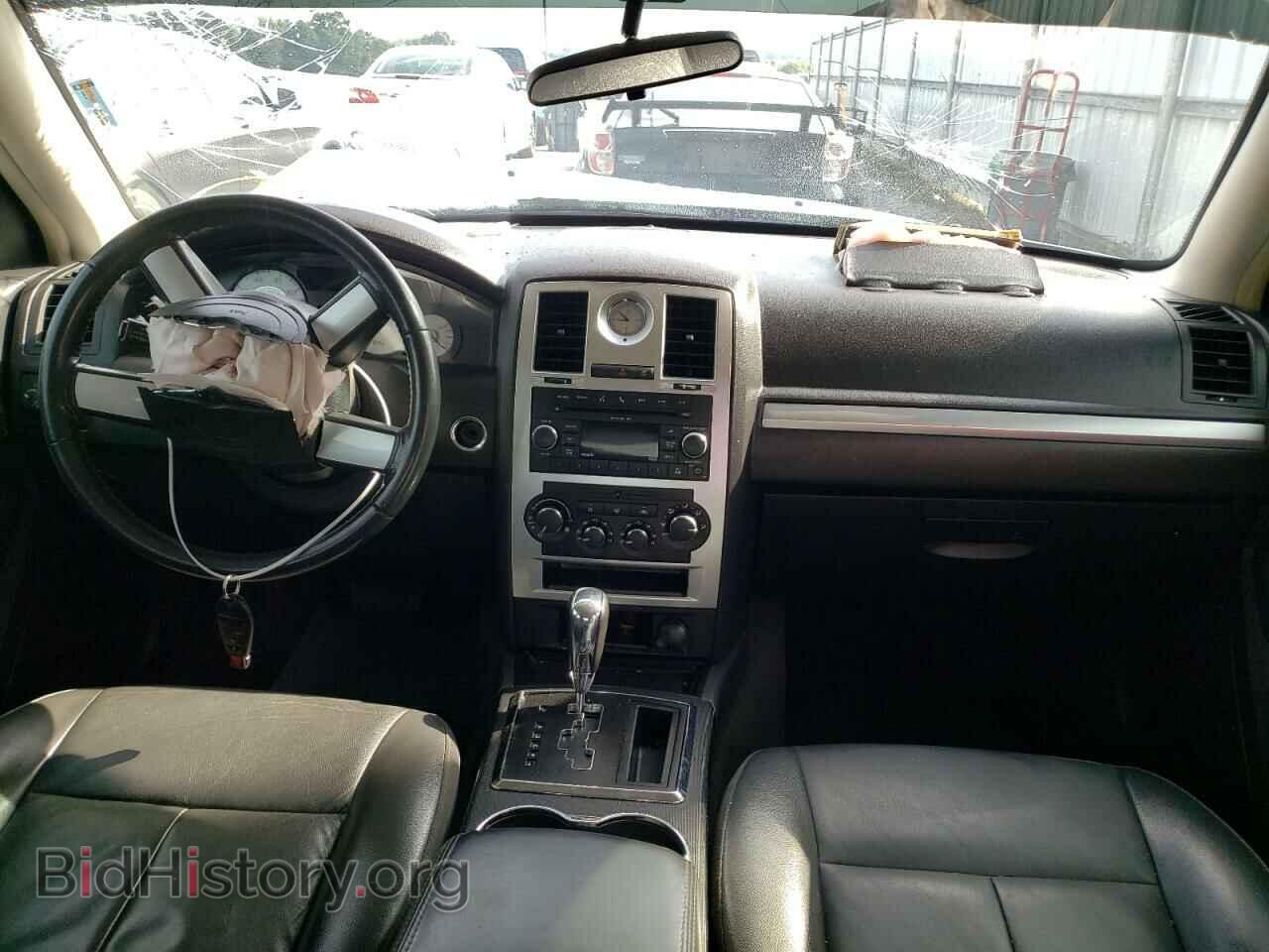 2010 CHRYSLER 300 - VIN: 2C3CA5CV2AH248900 - Фото 9