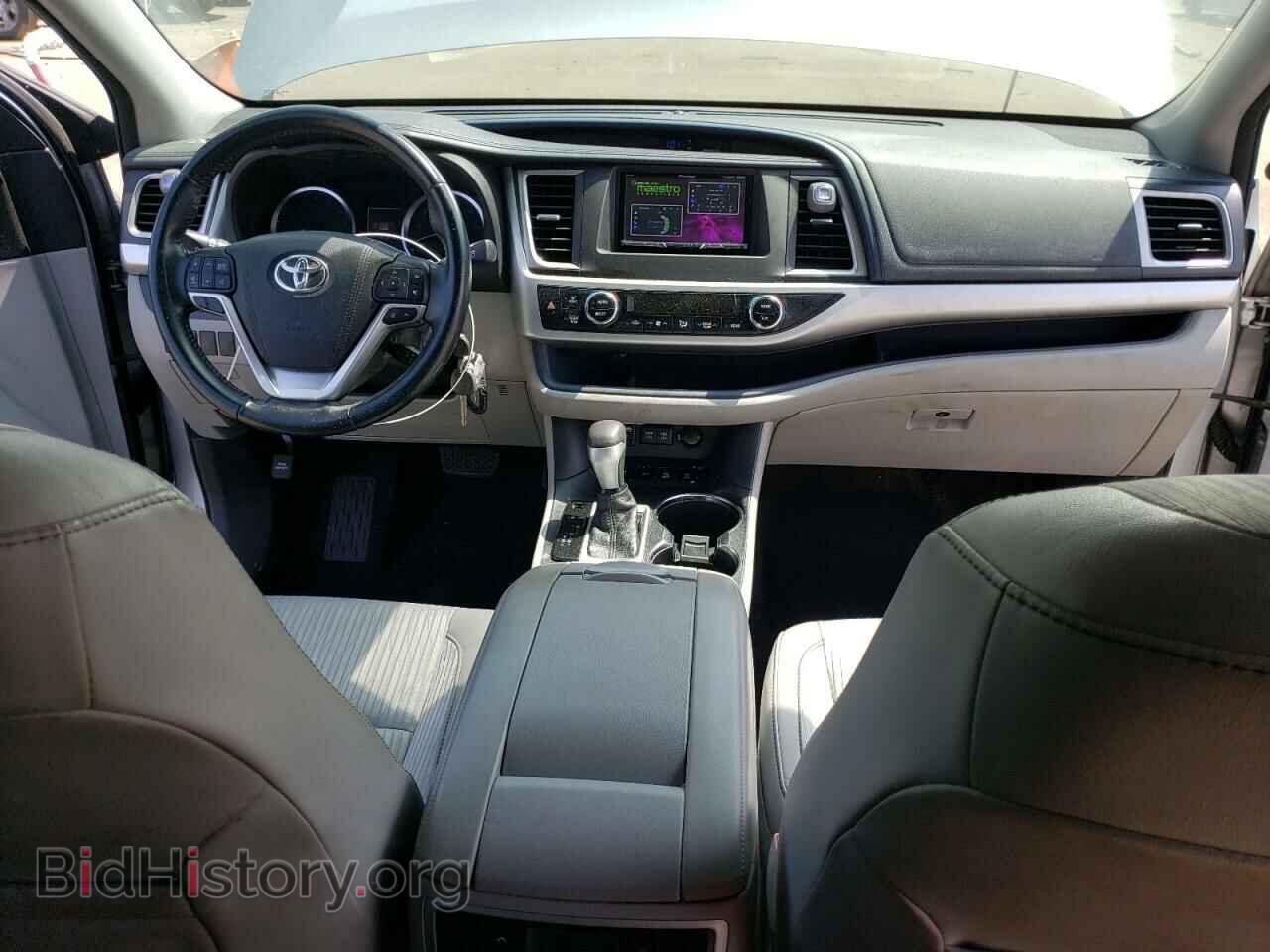 2017 TOYOTA HIGHLANDER - VIN: 5TDBZRFH5HS398220 - Фото 8