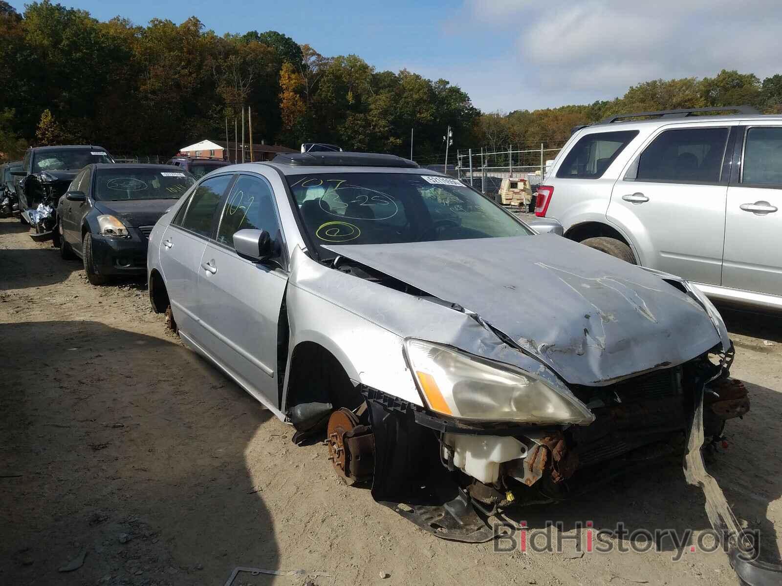 Photo 1HGCM56854A053600 - HONDA ACCORD 2004