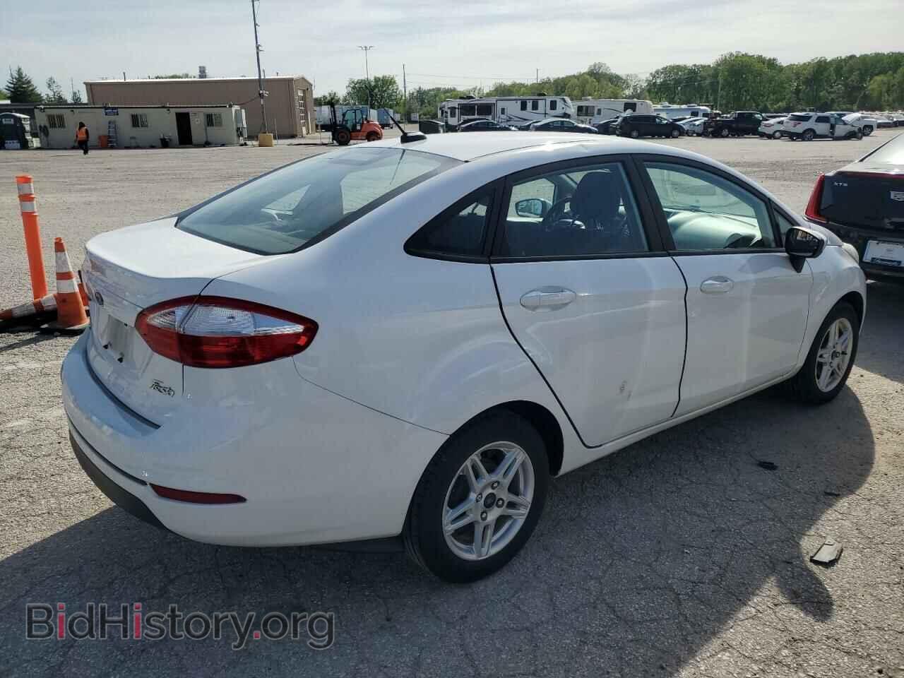 2017 FORD FIESTA - VIN: 3FADP4BJ7HM135968 - Фото 3