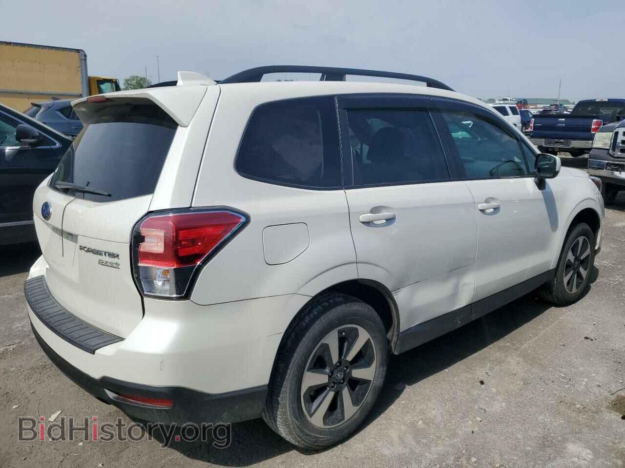 2017 SUBARU FORESTER - VIN: JF2SJAECXHH495384 - Фото 3