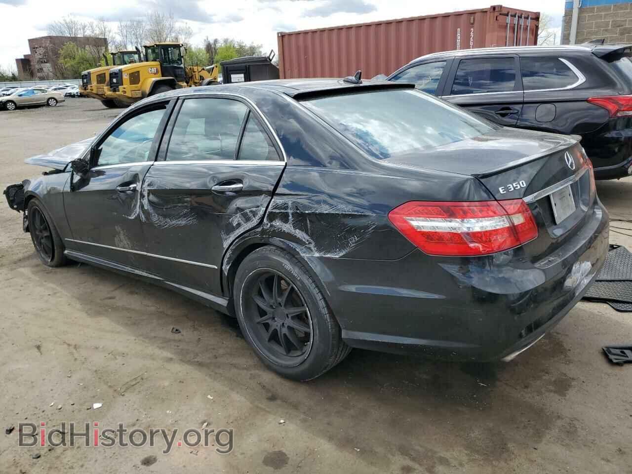 2011 MERCEDES-BENZ E-CLASS - VIN: WDDHF8HB3BA474968 - Фото 2