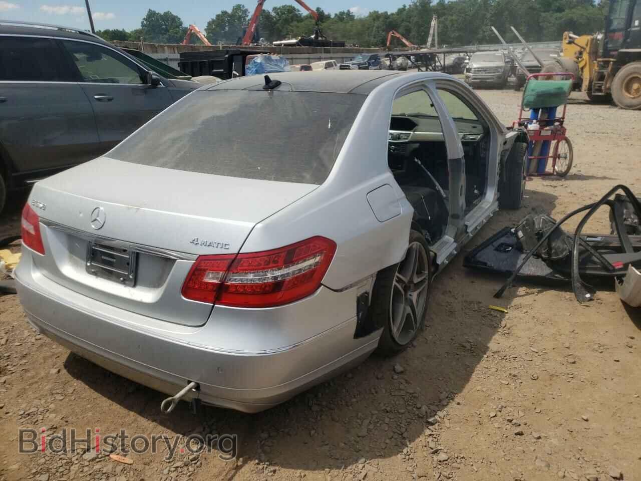 2011 MERCEDES-BENZ E-CLASS - VIN: WDDHF9AB9BA348159 - Фото 4