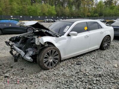 2014 Chrysler 300 S, белый — VIN 2C3CCABG9EH125395, Copart