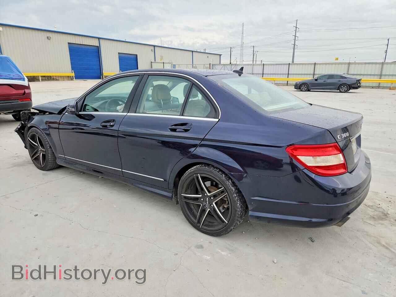 2011 MERCEDES-BENZ C-CLASS - VIN: WDDGF8BB7BR172881 - Фото 2