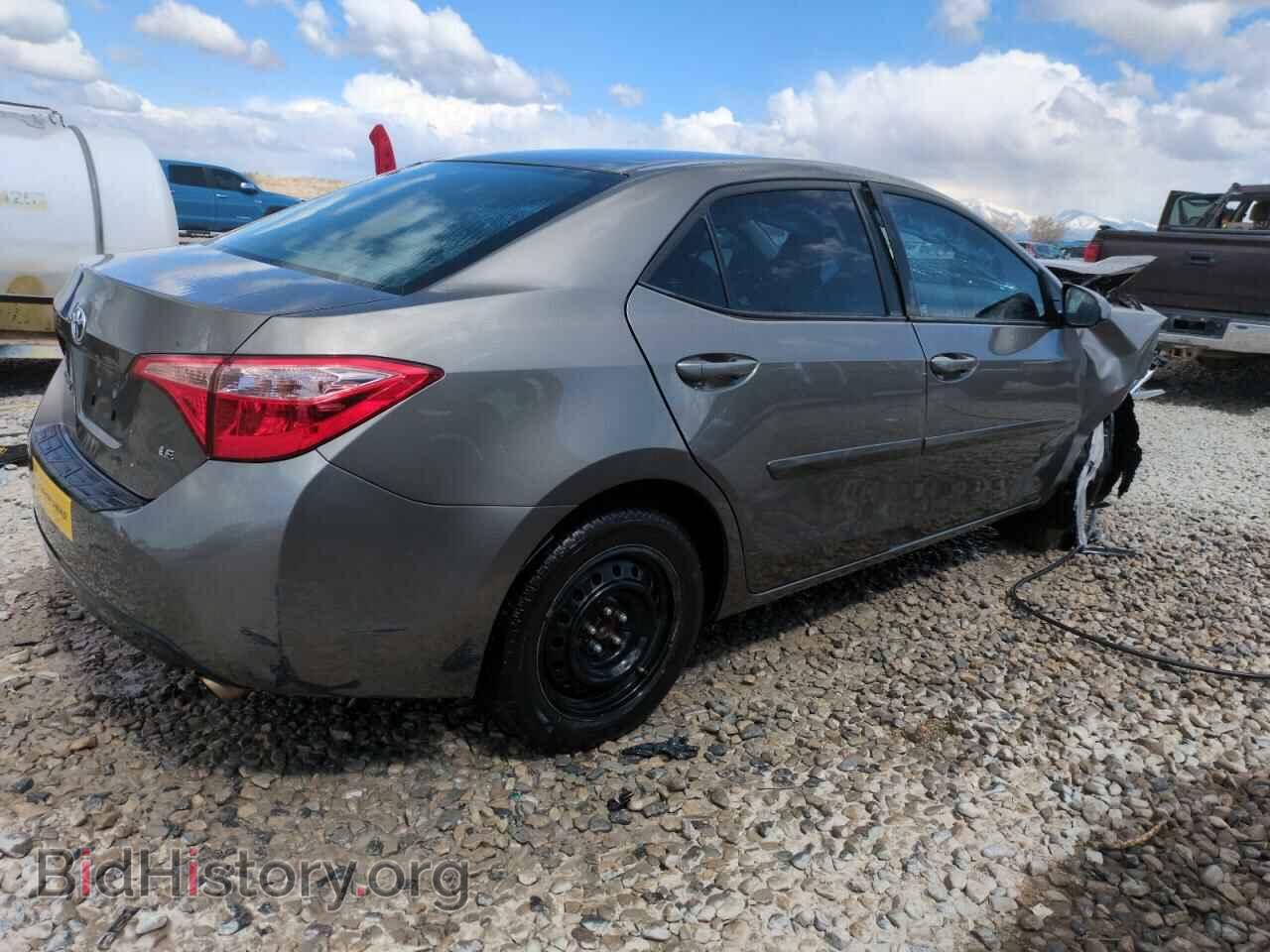 2017 TOYOTA COROLLA - VIN: 2T1BURHE5HC864576 - Фото 3