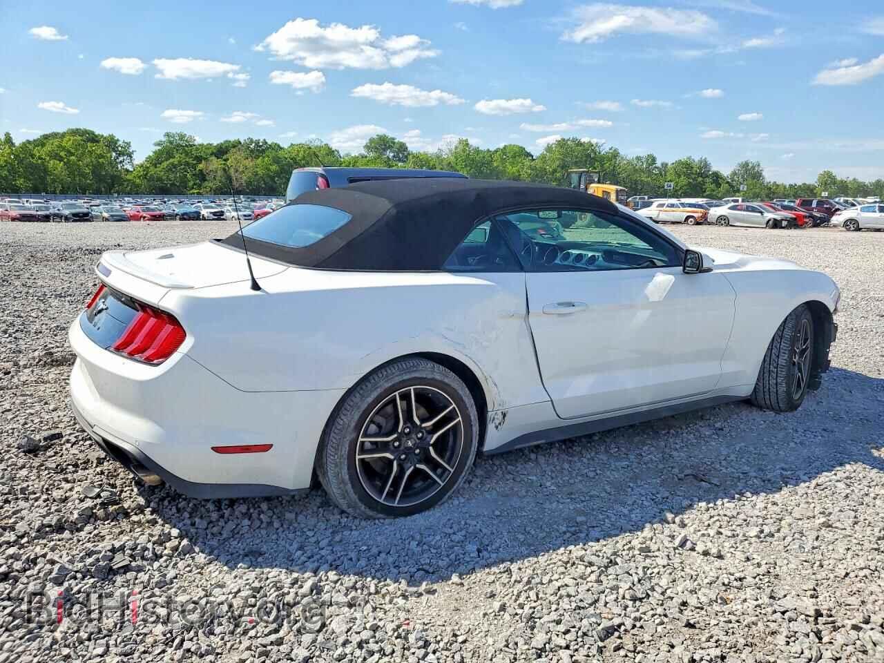 2018 FORD MUSTANG - VIN: 1FATP8UHXJ5166432 - Фото 3