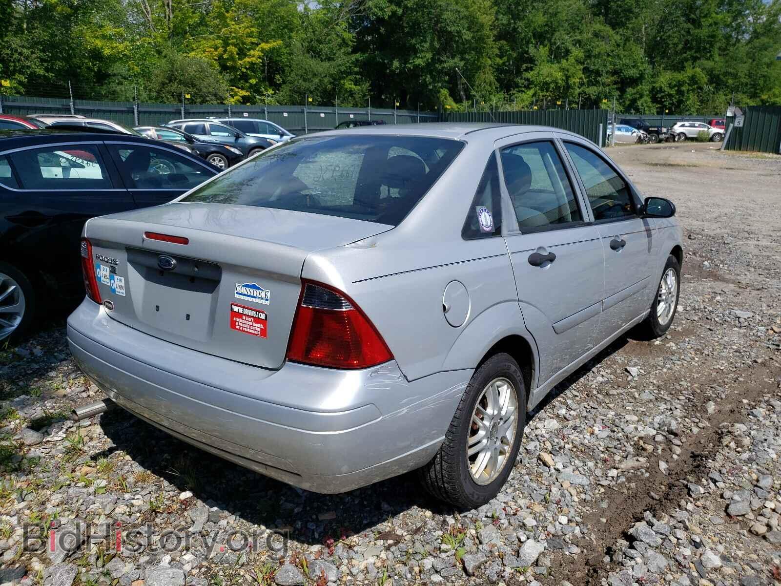 2007 FORD FOCUS - VIN: 1FAFP34N57W249727 - Photo 4