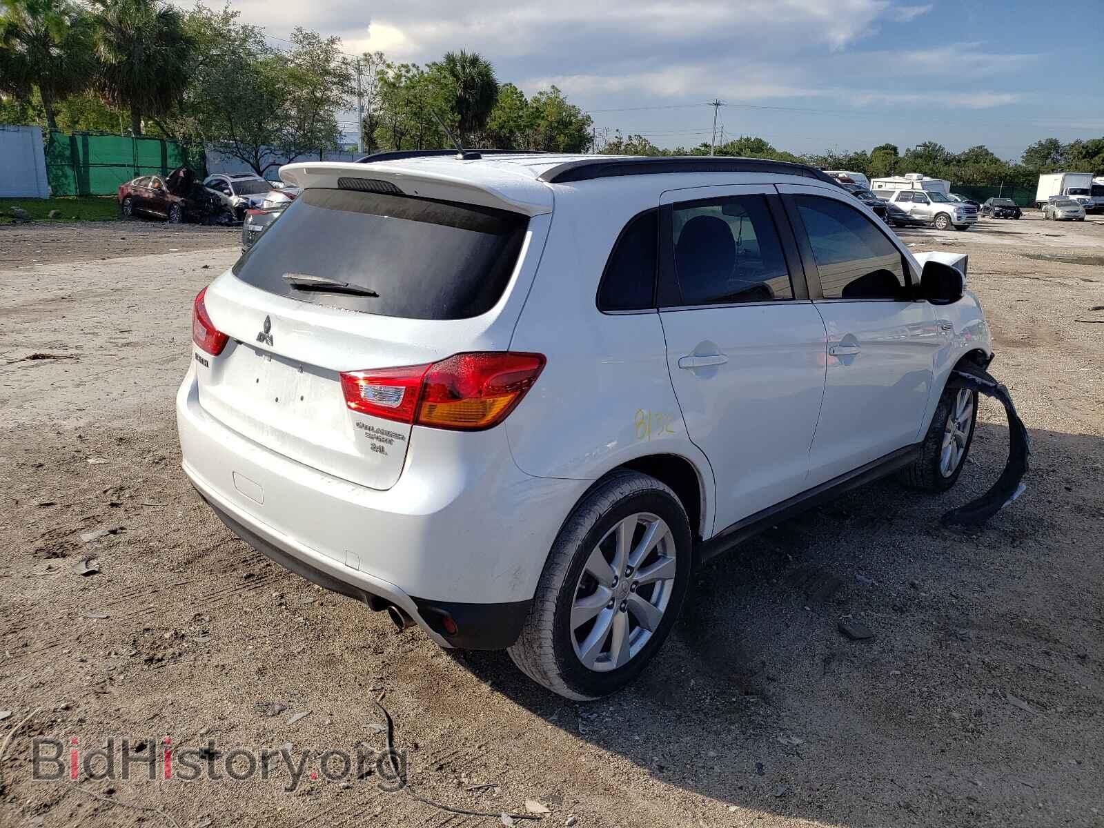 2015 MITSUBISHI OUTLANDER - VIN: 4A4AP4AW2FE028509 - Фото 4