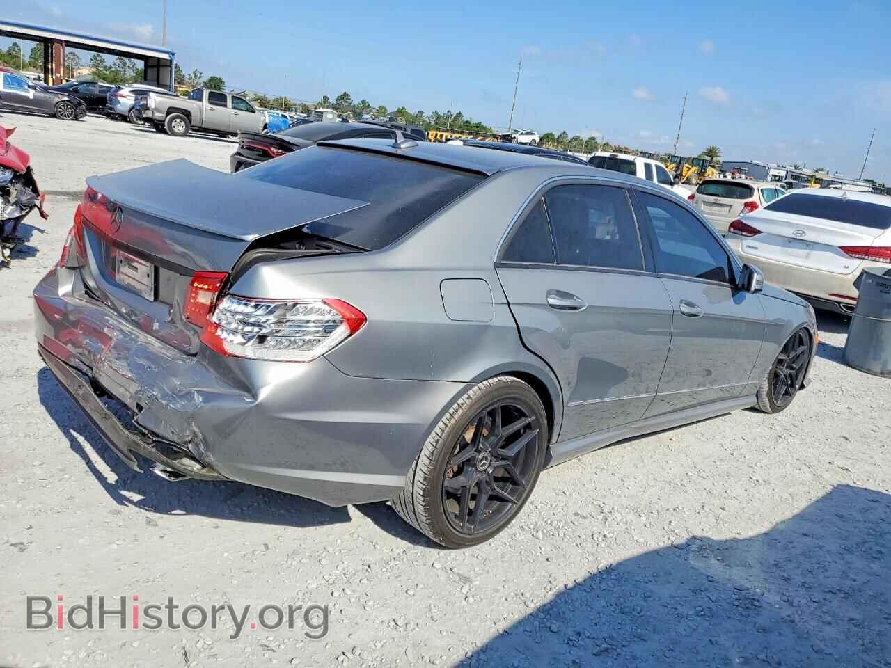 2011 MERCEDES-BENZ E-CLASS - VIN: WDDHF9AB2BA417998 - Photo 3