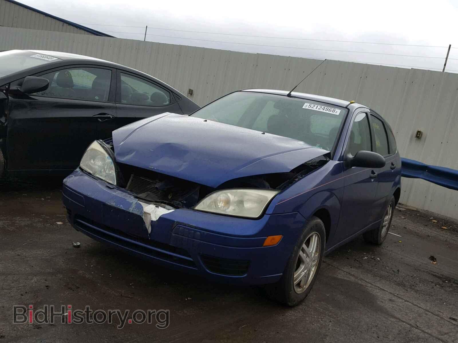 2005 FORD FOCUS - VIN: 3FAFP37N05R108995 - Фото 2