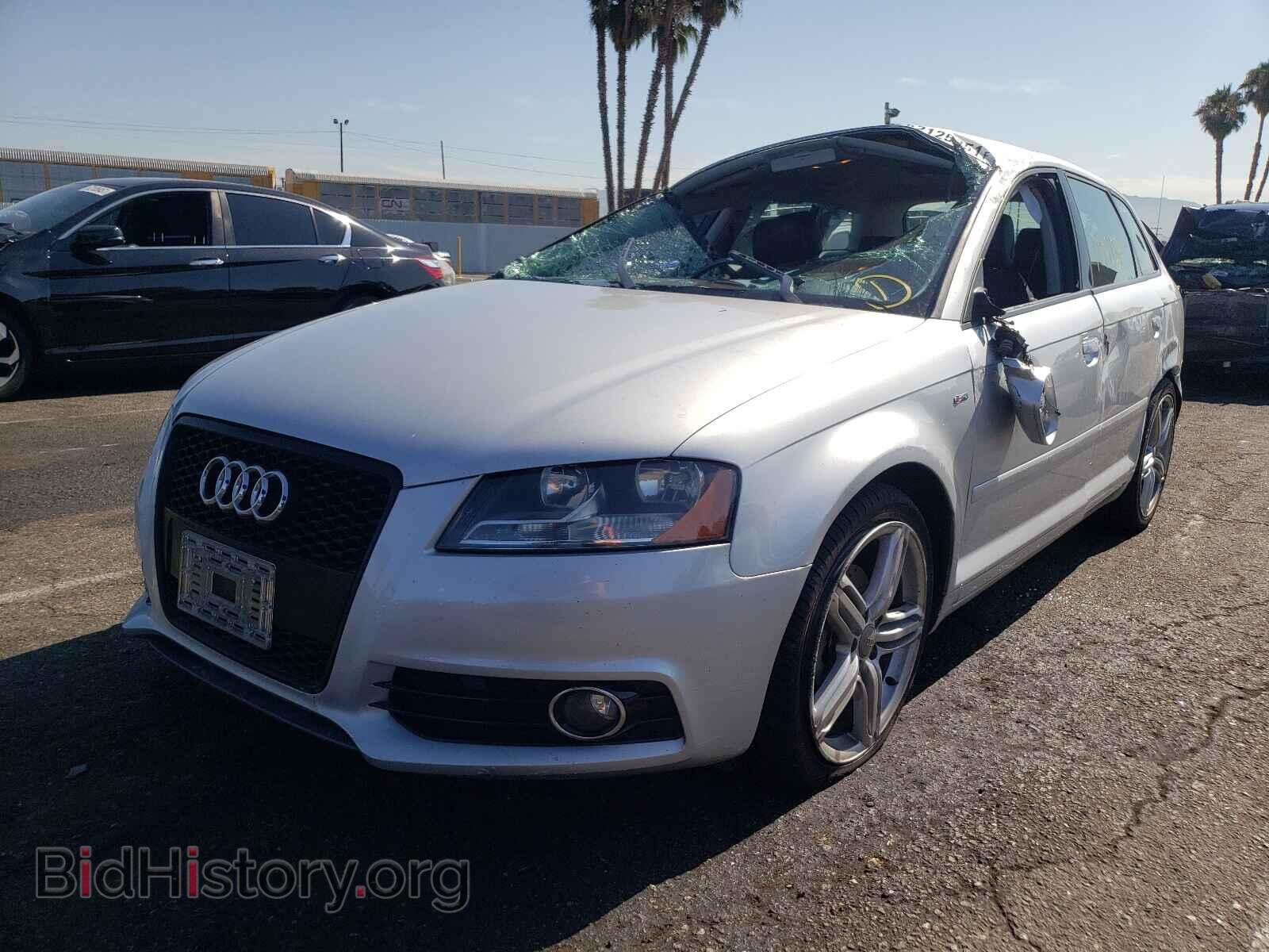 2011 AUDI A3 - VIN: WAUBJBFM8BA143803 - Фото 2