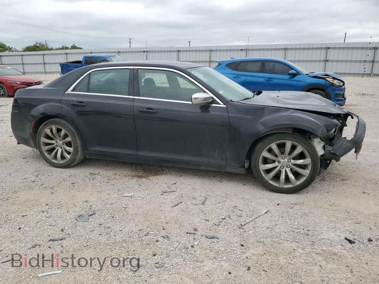 2019 CHRYSLER 300 - VIN: 2C3CCAAGXKH679235 - Фото 4