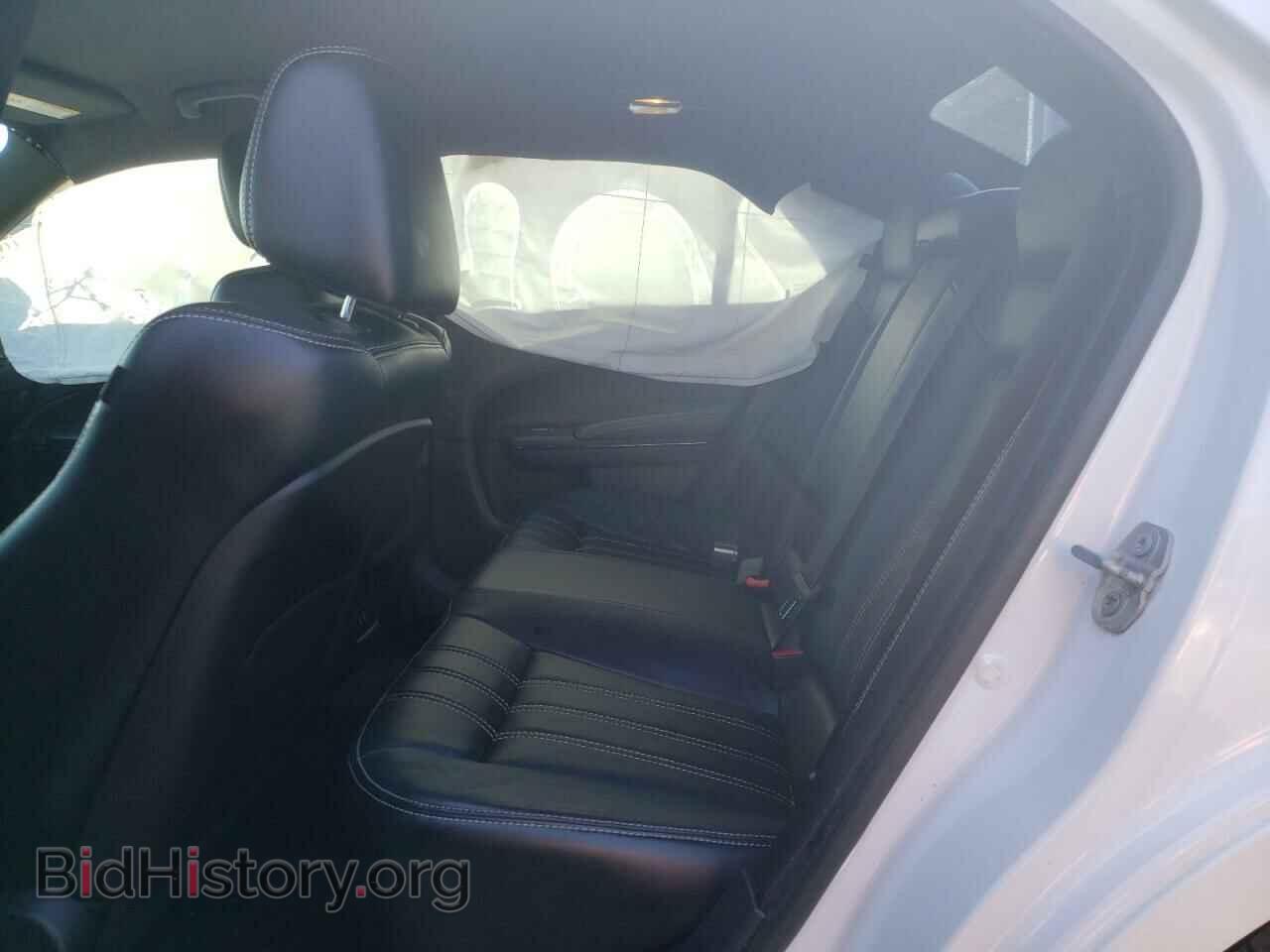 2015 CHRYSLER 300 - VIN: 2C3CCABG3FH898655 - Фото 6