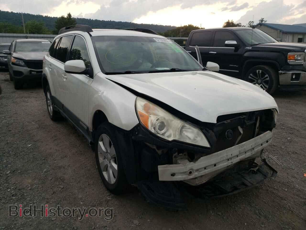 Photo 4S4BRBLC8B3318042 - SUBARU OUTBACK 2011