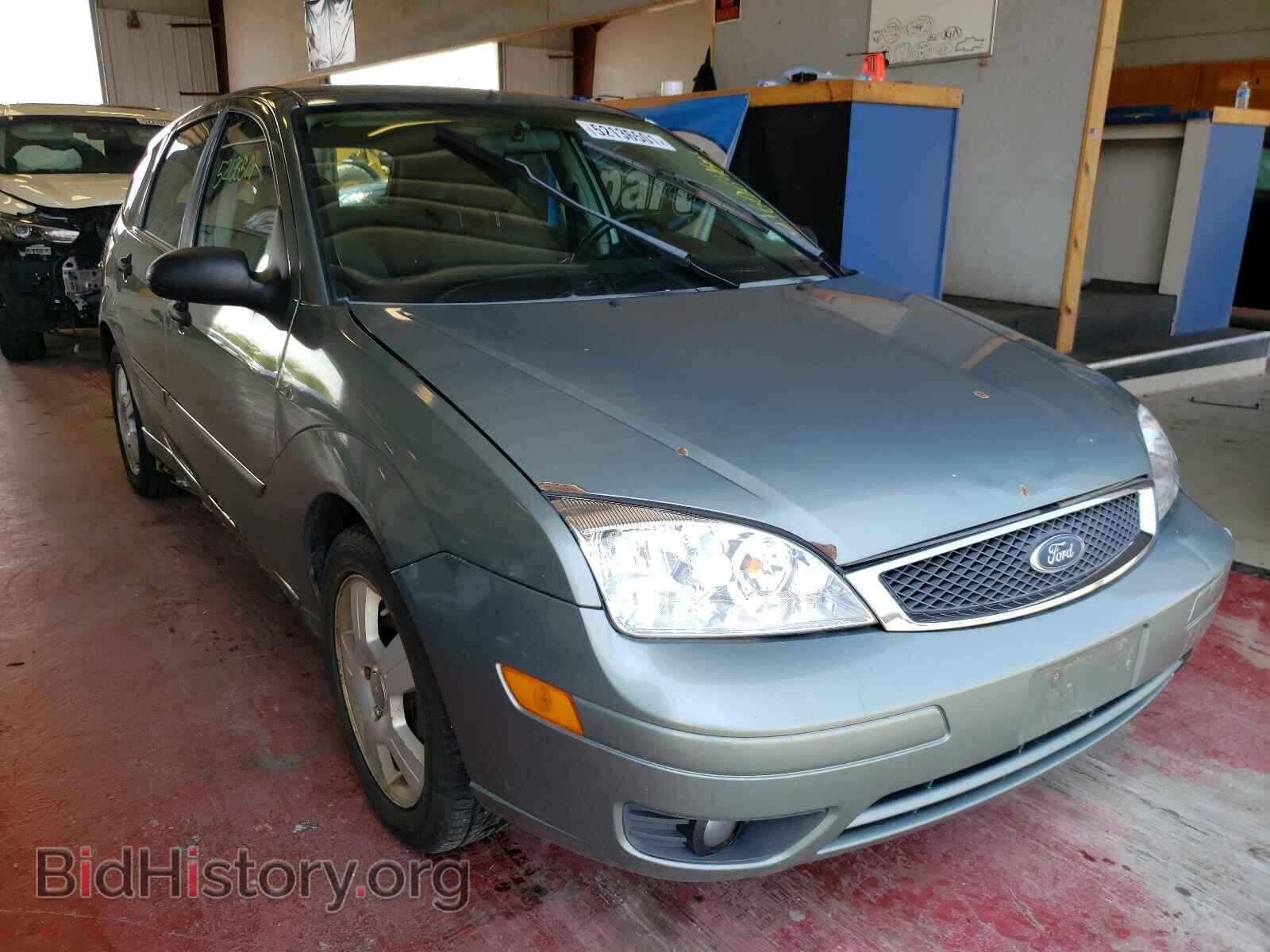 Photo 1FAFP37N56W169063 - FORD FOCUS 2006