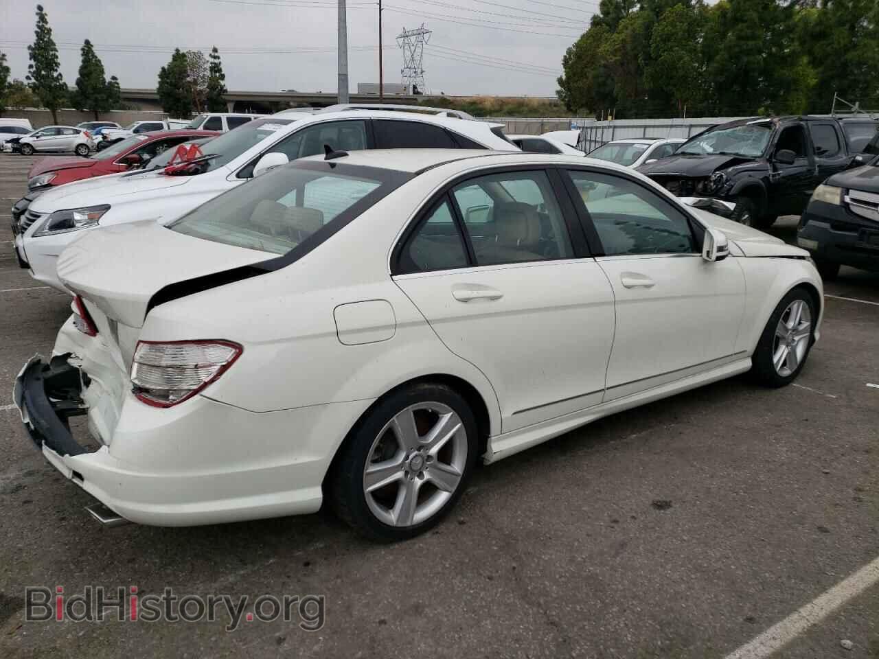 2011 MERCEDES-BENZ C-CLASS - VIN: WDDGF5EB0BR173445 - Фото 3