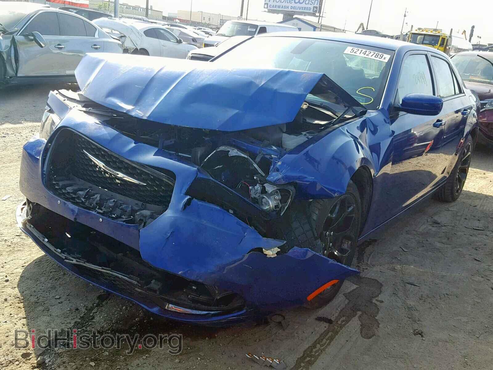 2019 CHRYSLER 300 - VIN: 2C3CCABG7KH559844 - Фото 2
