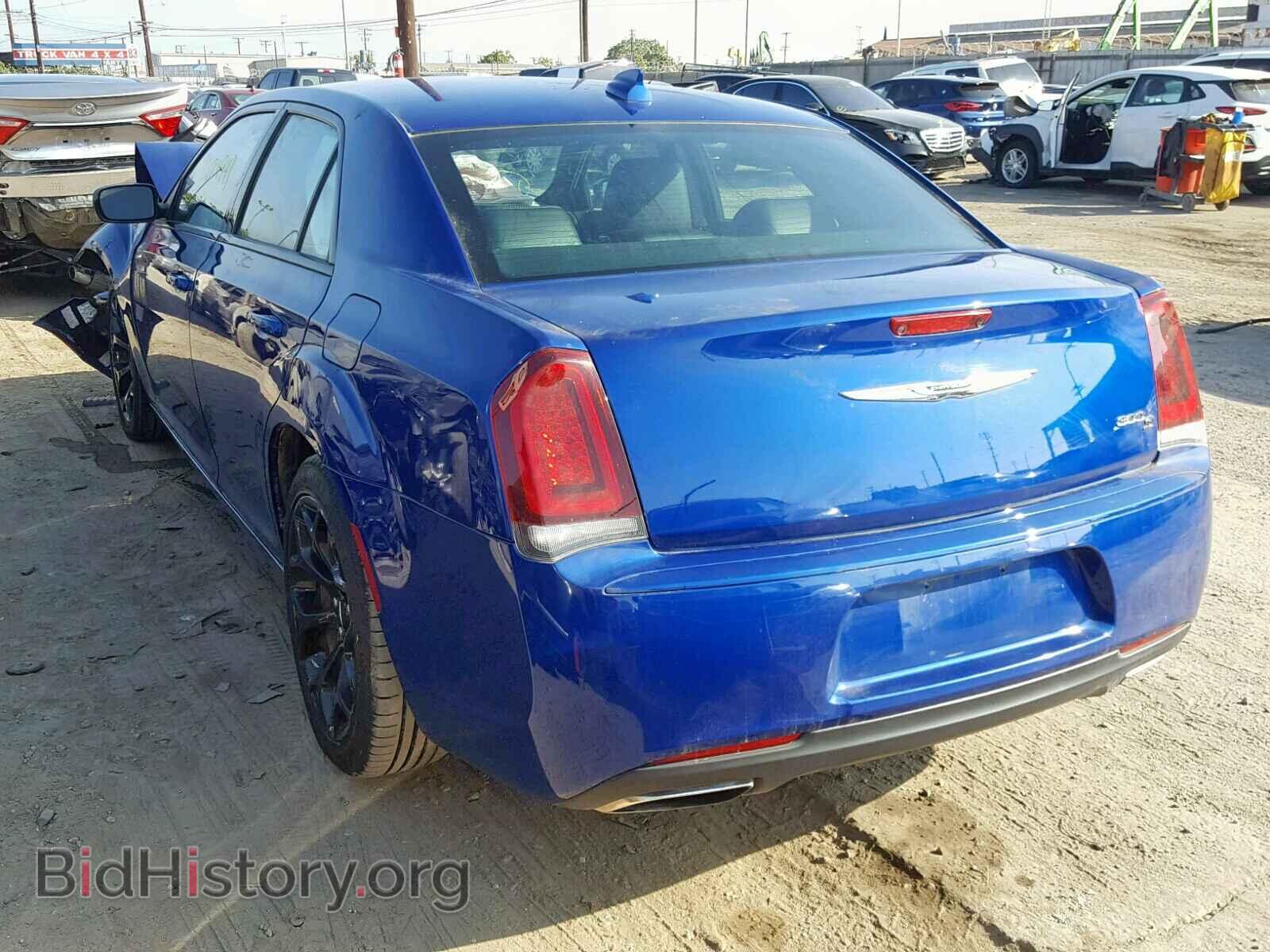 2019 CHRYSLER 300 - VIN: 2C3CCABG7KH559844 - Фото 3