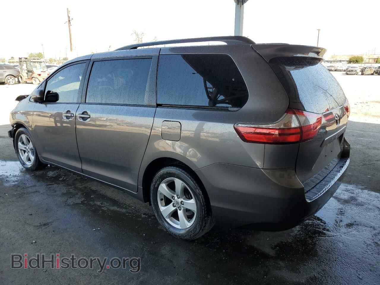 2017 TOYOTA All Models - VIN: 5TDKZ3DC4HS798564 - Фото 2