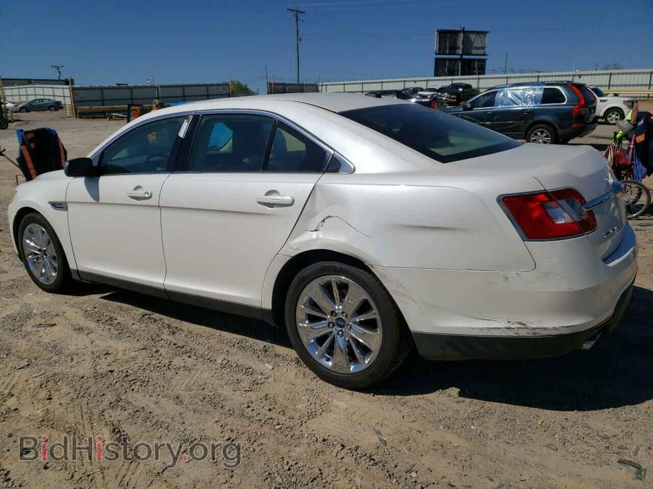 2011 FORD TAURUS - VIN: 1FAHP2FW4BG132135 - Фото 2