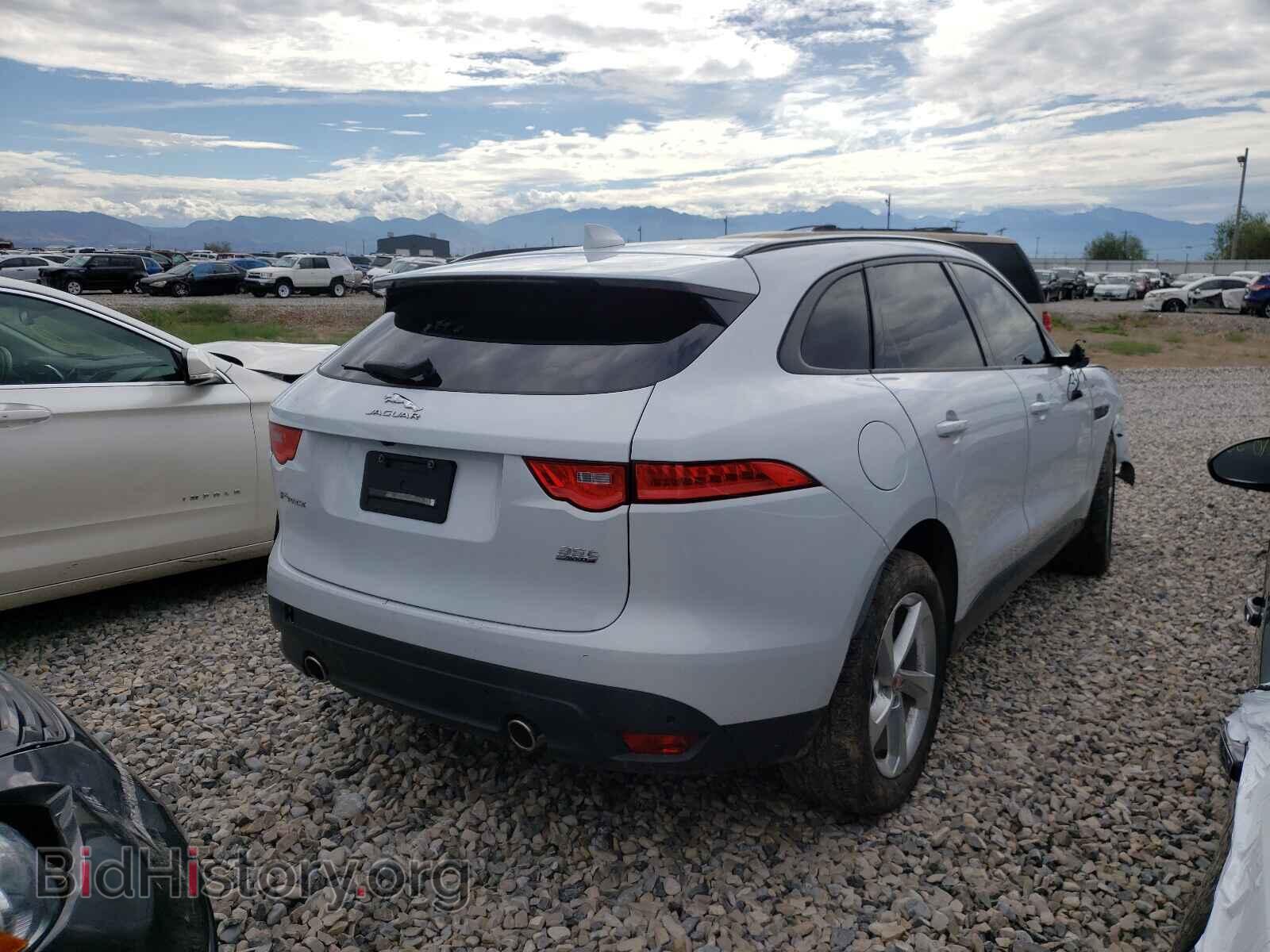 2017 JAGUAR F-PACE - VIN: SADCJ2BV7HA495760 - Фото 4