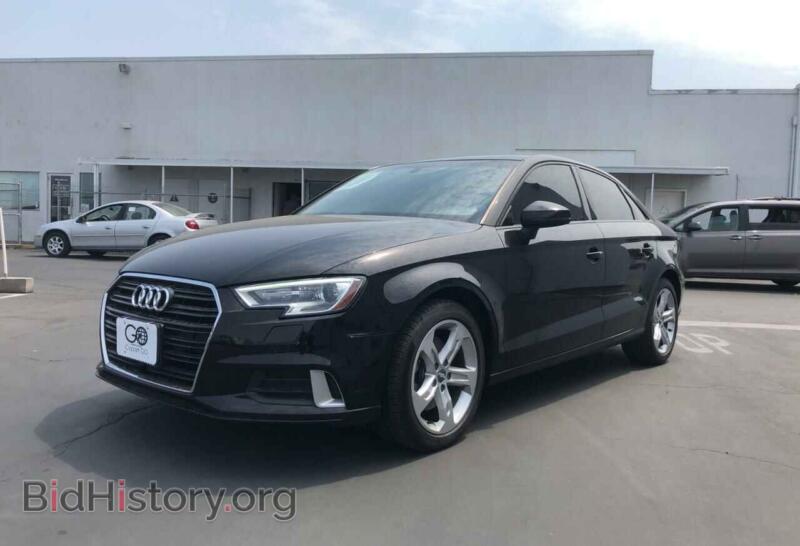 2017 Audi A3 (VIN WAUAUGFF4H1044146) — фото 2 из 10