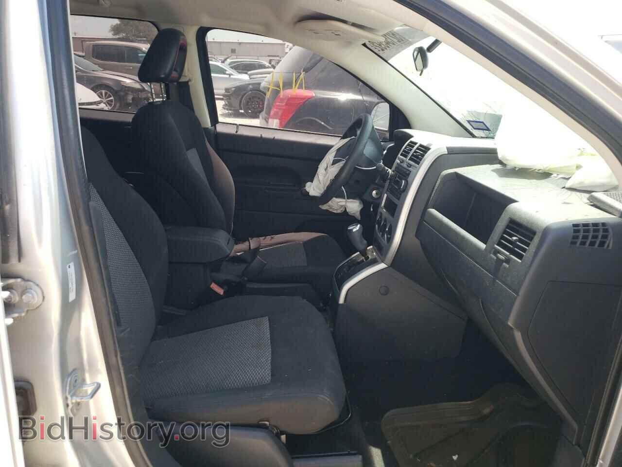 2008 JEEP COMPASS - VIN: 1J8FT47W48D711703 - Photo 5