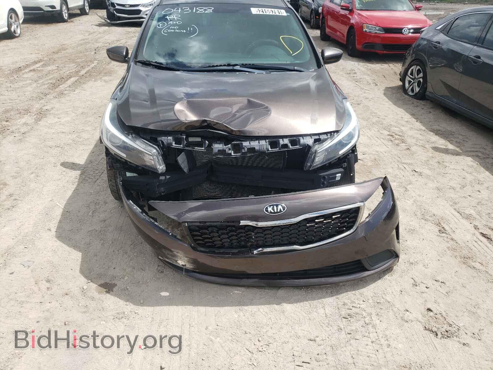 2017 KIA FORTE - VIN: 3KPFK4A71HE043188 - Фото 9