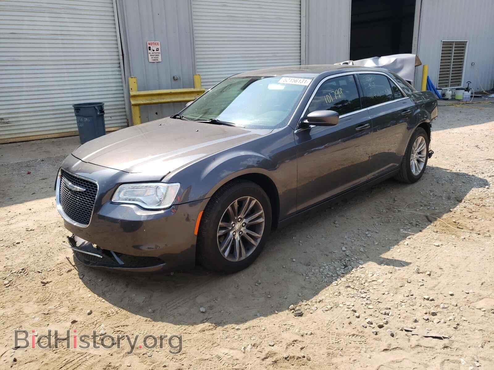 2017 CHRYSLER 300 - VIN: 2C3CCAAGXHH662265 - Фото 2
