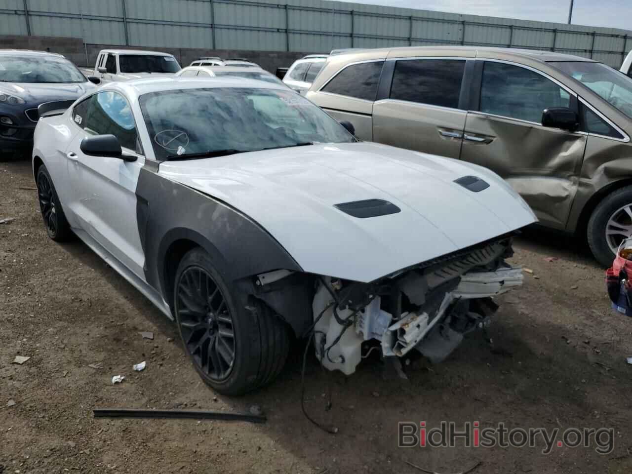 Photo 1FA6P8CFXJ5165830 - FORD MUSTANG 2018