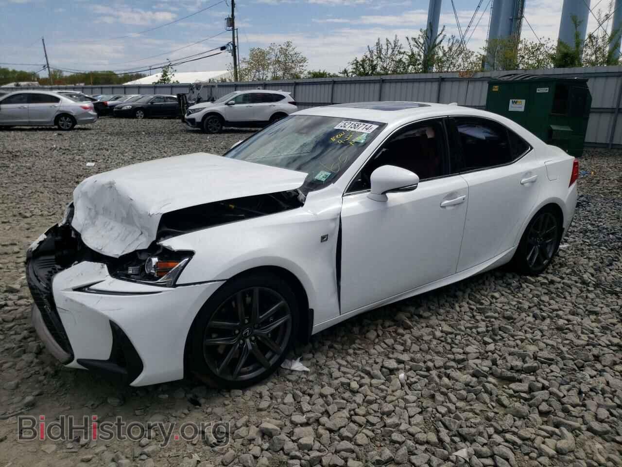 Photo JTHC81D29J5031032 - LEXUS IS 2018