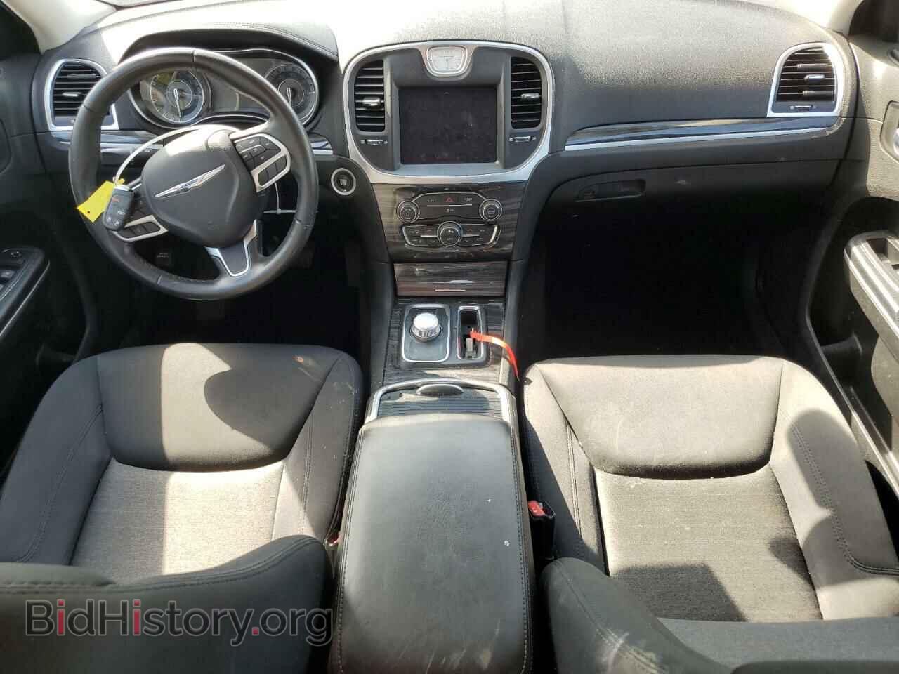 2019 CHRYSLER 300 - VIN: 2C3CCAAGXKH609959 - Фото 8