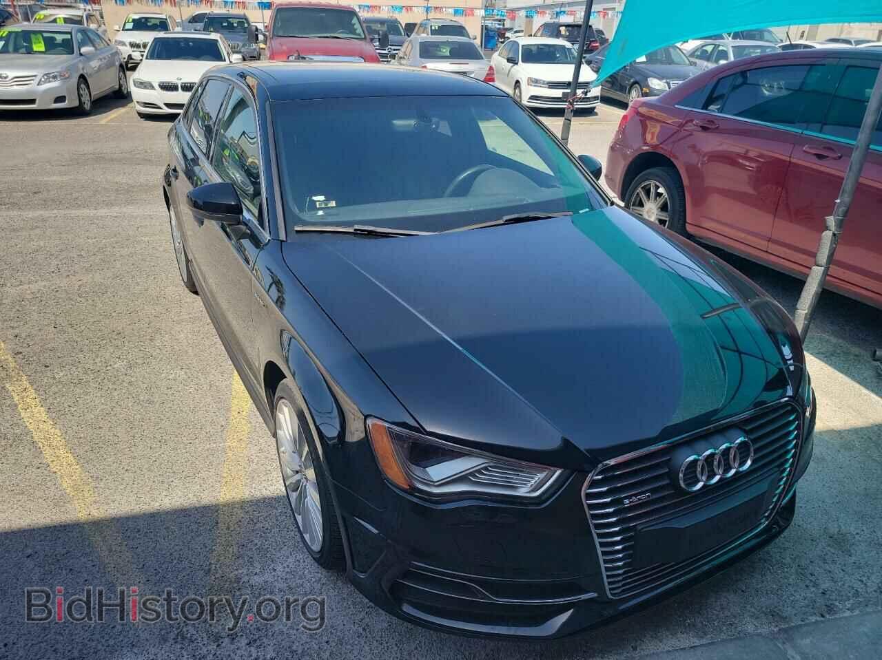 Фотография WAUTPBFF3GA036251 - AUDI A3 2016