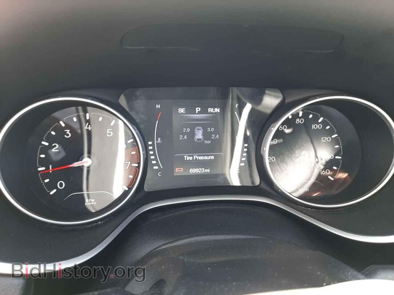 2019 JEEP COMPASS - VIN: 3C4NJCBB2KT725947 - Фото 9