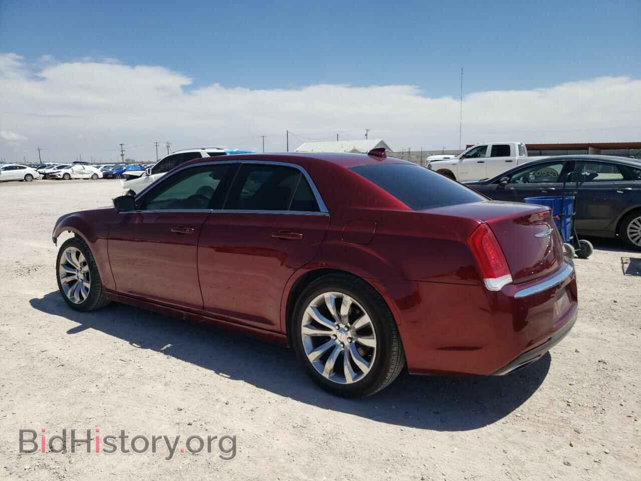 2016 CHRYSLER 300 - VIN: 2C3CCAAG8GH313975 - Фото 2