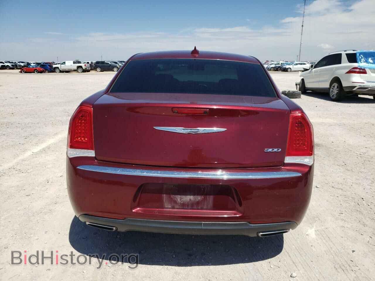 2016 CHRYSLER 300 - VIN: 2C3CCAAG8GH313975 - Фото 6