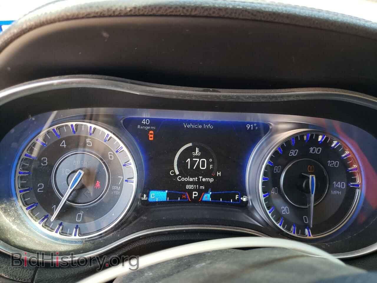 2016 CHRYSLER 300 - VIN: 2C3CCAAG8GH313975 - Фото 9