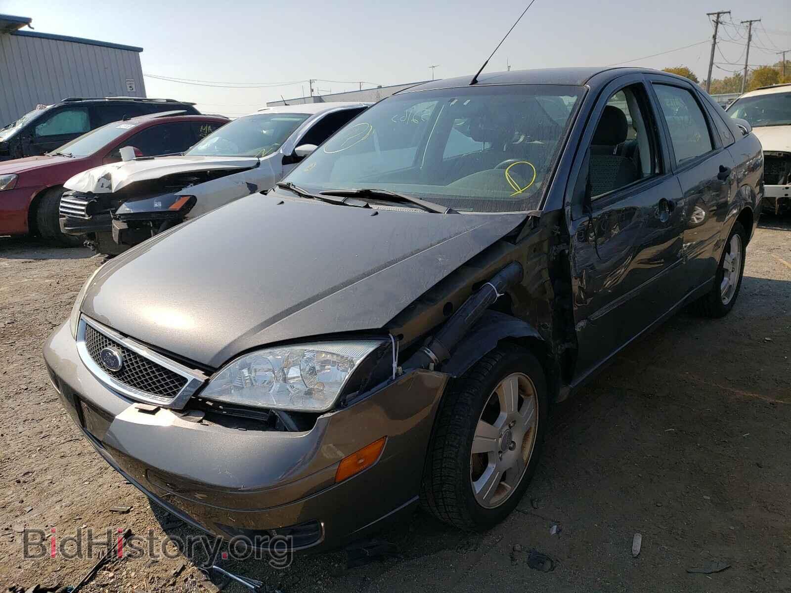 2007 FORD FOCUS - VIN: 1FAHP34N87W283833 - Фото 2