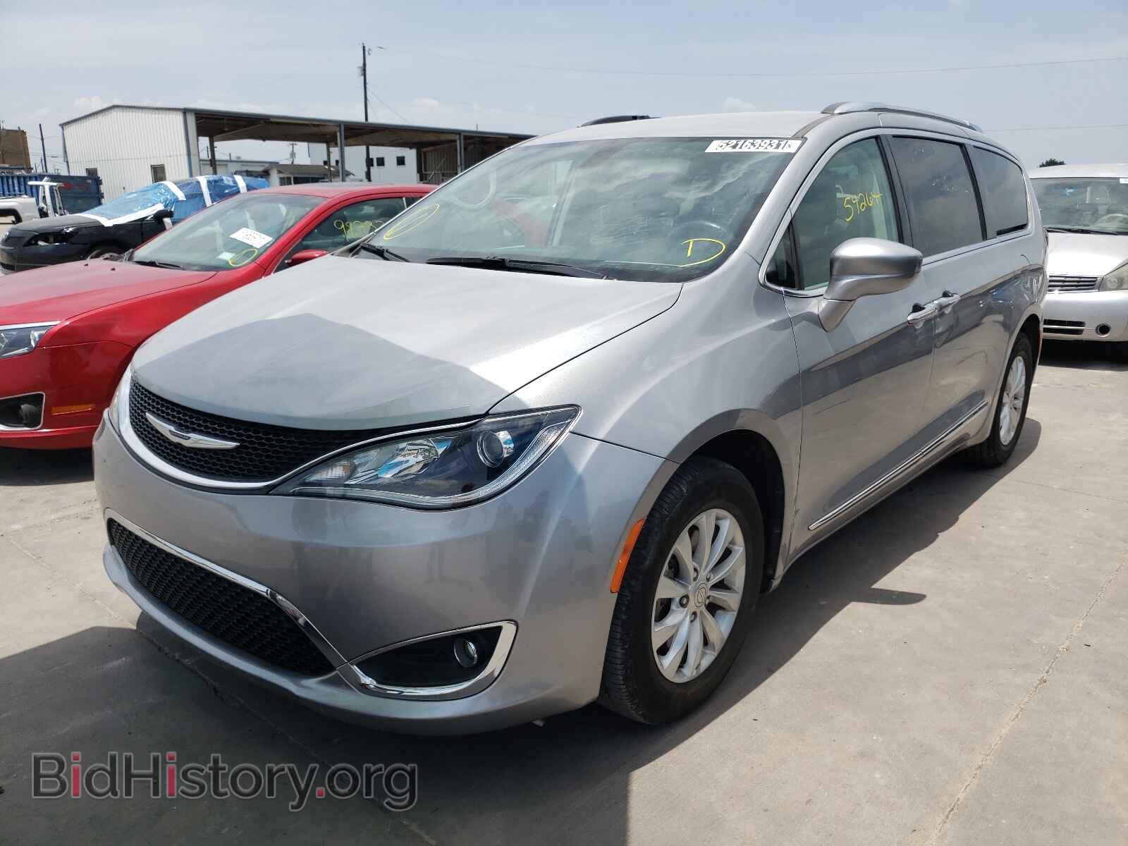 2019 CHRYSLER PACIFICA - VIN: 2C4RC1BG1KR665917 - Фото 2