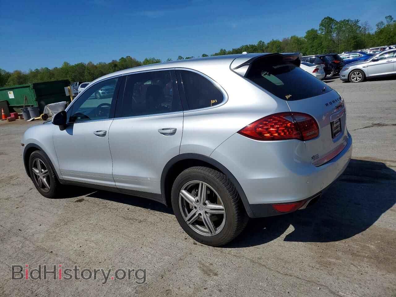 2011 PORSCHE CAYENNE - VIN: WP1AB2A25BLA45834 - Photo 2