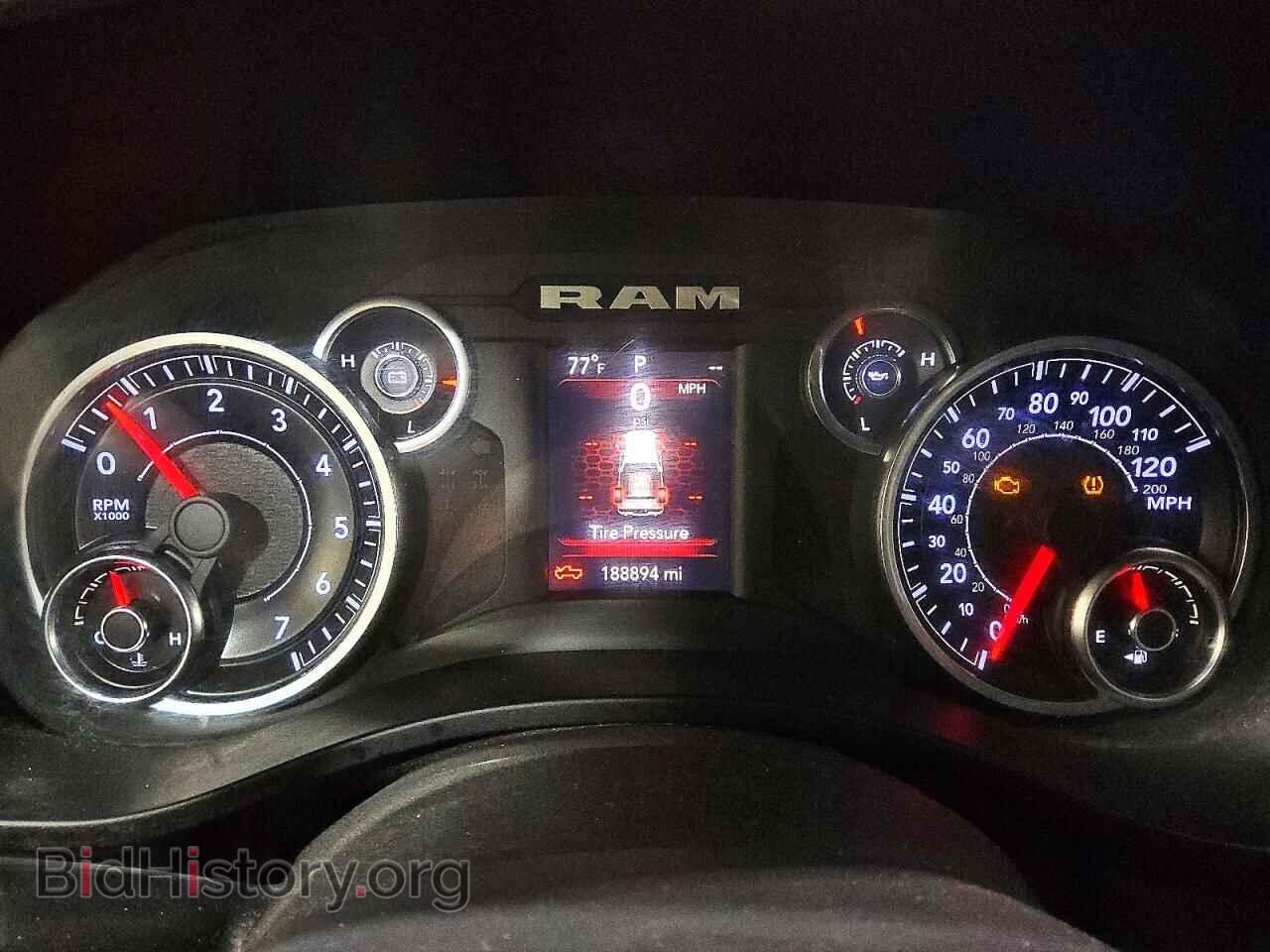 2019 RAM 1500 - VIN: 1C6SRFFTXKN784655 - Фото 9